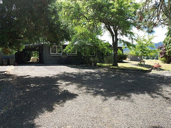 4th image of 911 Harlan St