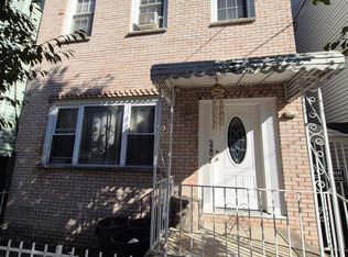 520 42nd St, Union City, NJ 07087