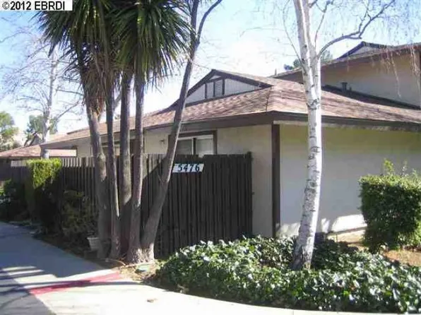 5476 Roundtree Pl APT A, Concord, CA 94521