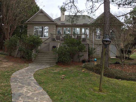 2nd image of 205 Horseshoe Lake Dr