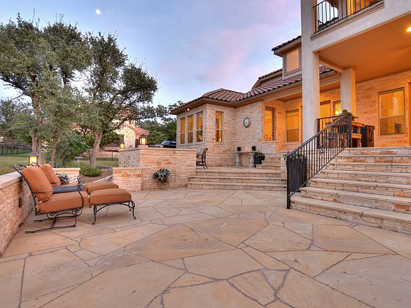 3rd image of 417 Bella Montagna Cir