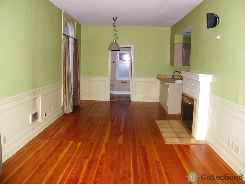 2nd image of 5422 S Fife St
