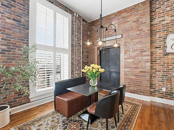 5th image of 2318 Market St APT 12