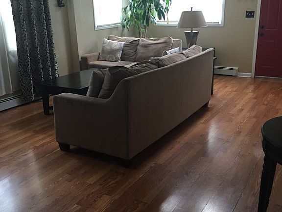 Frml Living Room w 2 skyligh