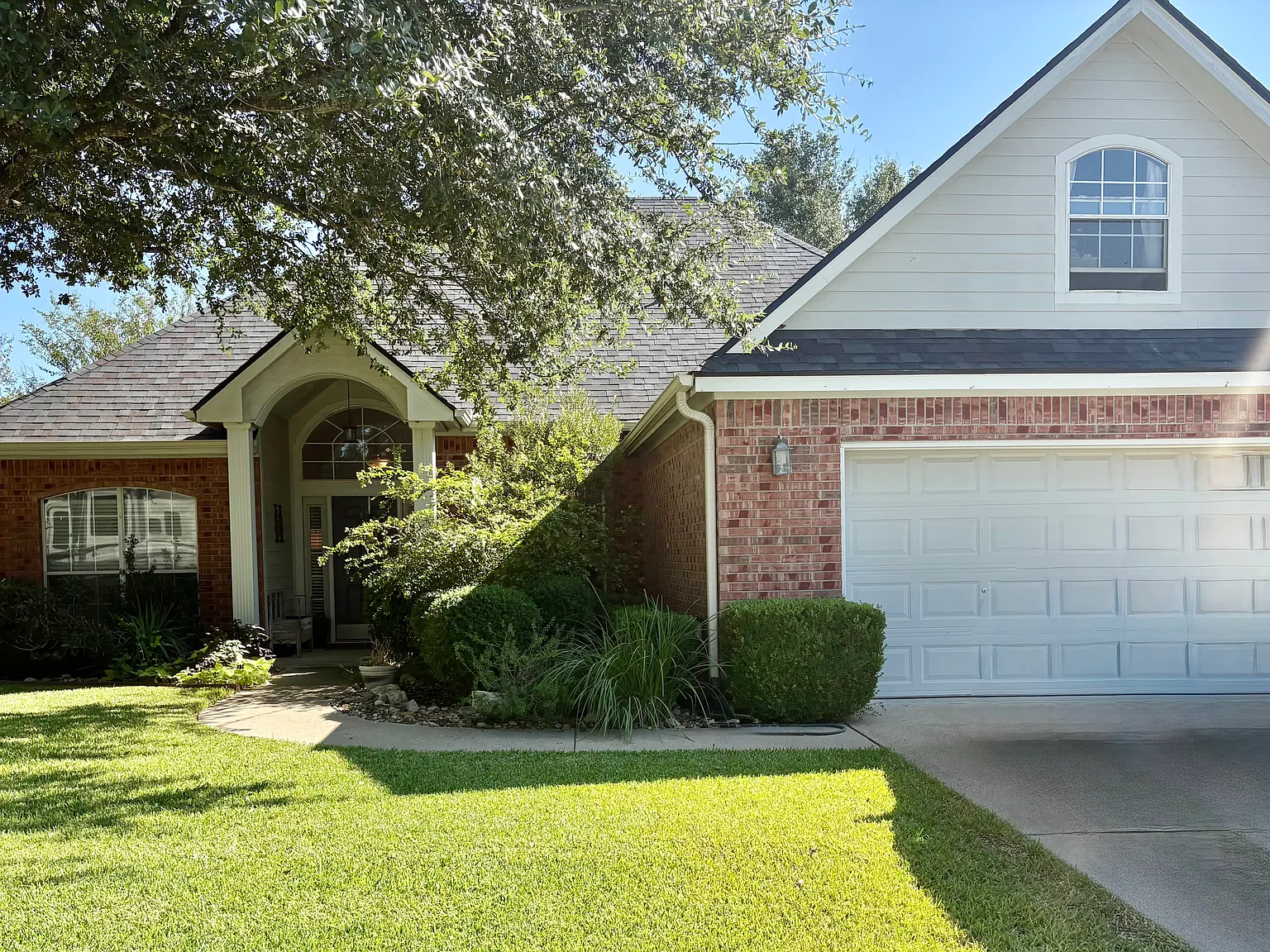 4 bed, 1862 sqft, $2,200 — Photo 1