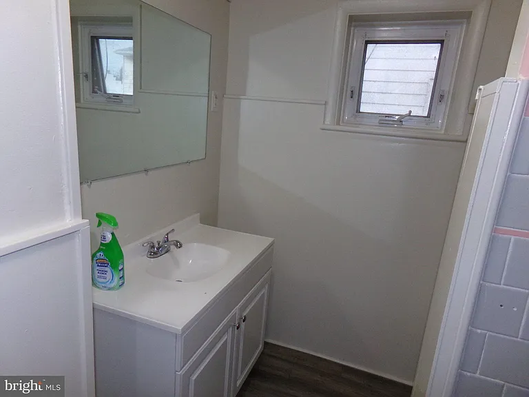 276 E Main St #1 — Photo 9