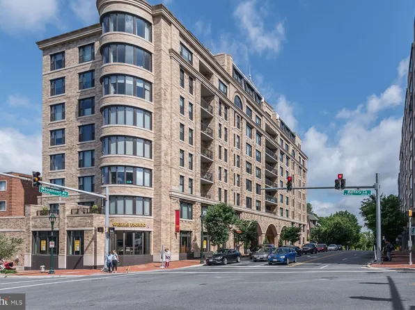 8302 Woodmont Ave APT 800, Bethesda, MD 20814
