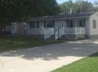 33630 Colfax Dr, Farmington Hills, MI