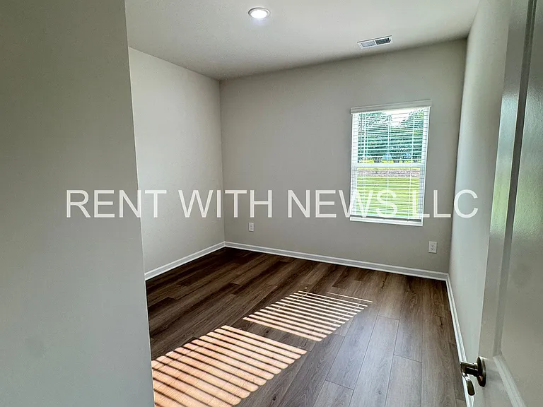 539 White Birch Ln — Photo 16