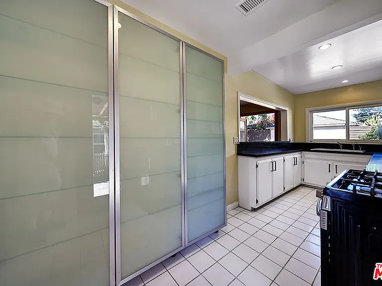 7907 Reading Ave — Photo 16