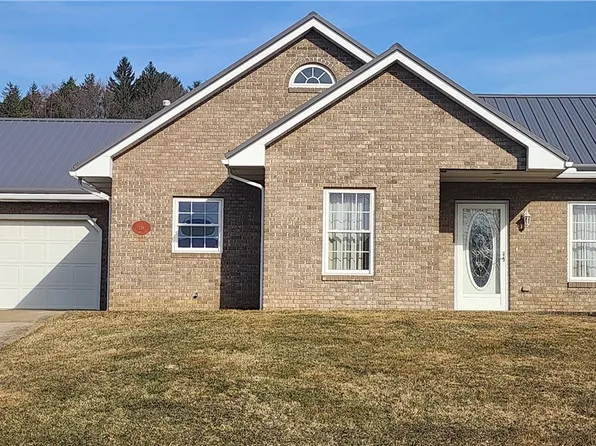 126 Columbus Dr, Punxsutawney, PA 15767