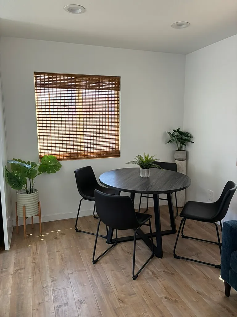 2 bed, 500 sqft, $2,800 — Photo 3