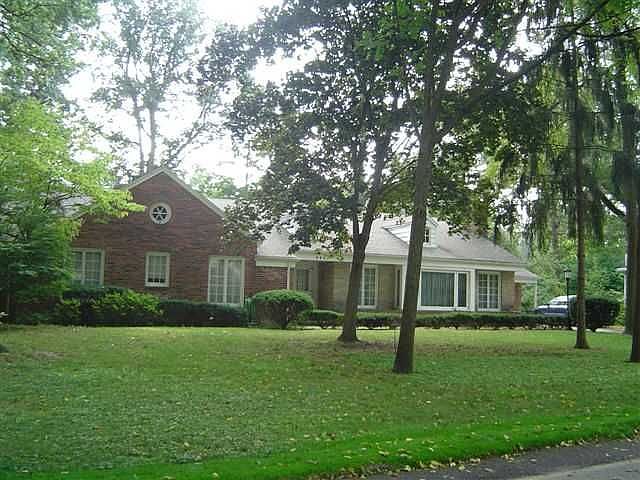 2nd image of 2251 Townley Rd