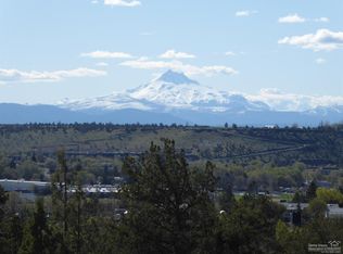 700 SE Manzanita Dr, Madras, OR 97741