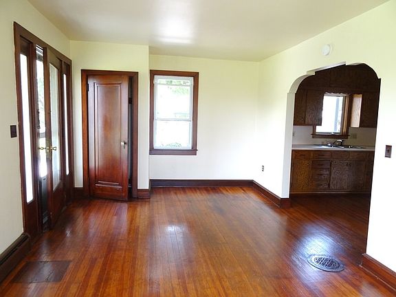 Entrance & Living Room