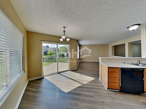 4th image of 3177 Bridlerun Dr