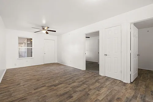 Flat Rock Creek Apartments Photo 1