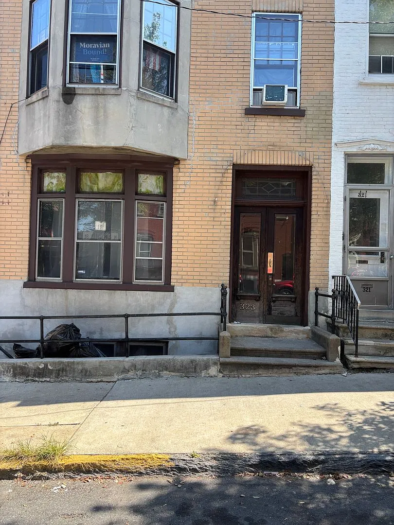 323 N 8th Street — Photo 2