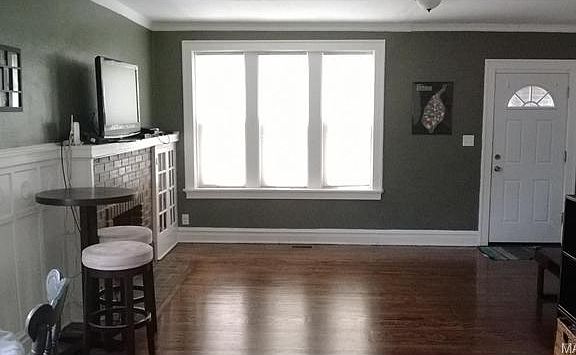 2nd image of 3616 Lawn Ave