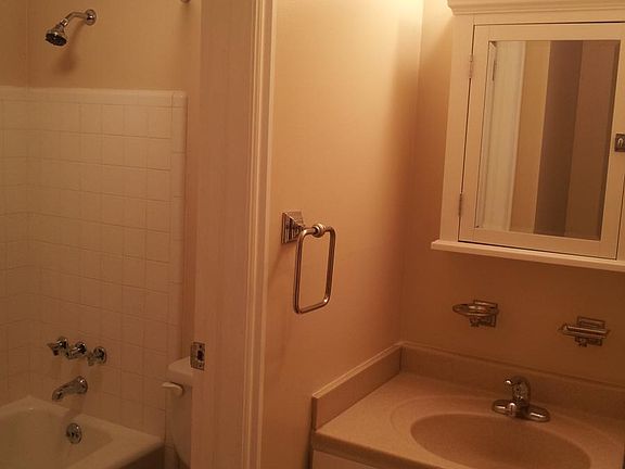 5th image of 127 S 800 E APT 21