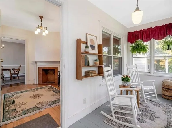 38 5th St #38, Medford, MA 02155