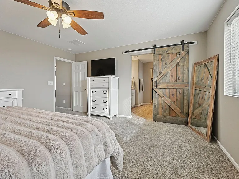 5233 Makalu Dr — Photo 17