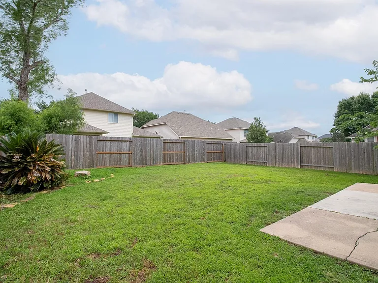 6126 Menor Crest Dr — Photo 40