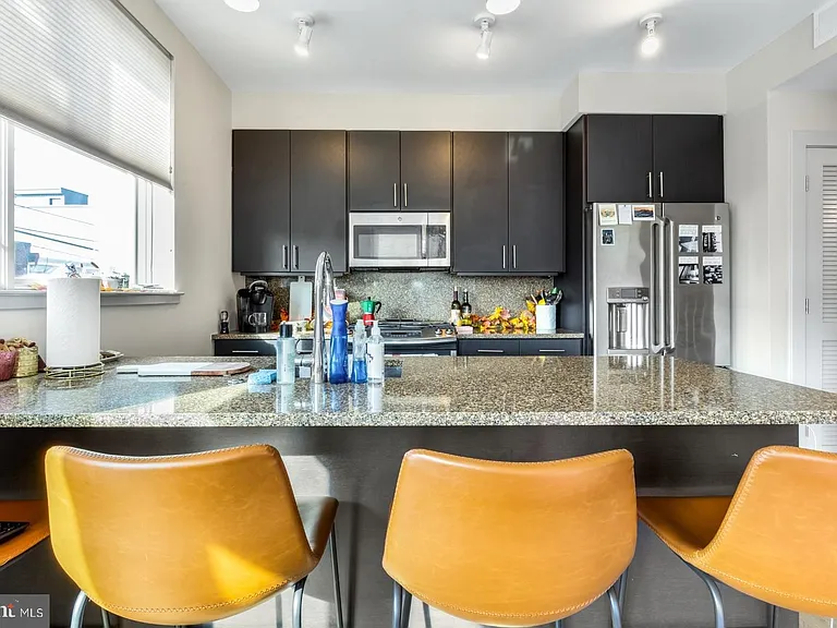 1646 S 12th St #201 — Photo 9