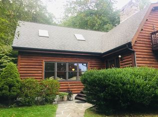 26 Angela Dr, Putnam Valley, NY 10579