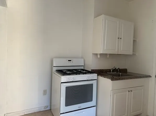 205 Bussey St #101, Dedham, MA 02026
