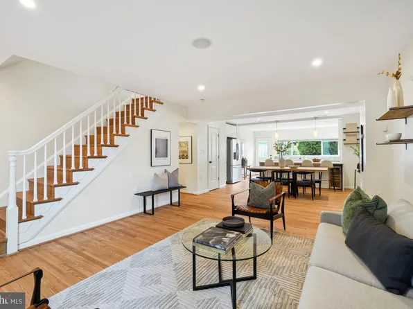 817 20th St NE, Washington, DC 20002