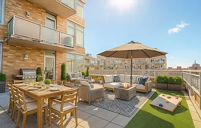 81 Fleet Place, #12M