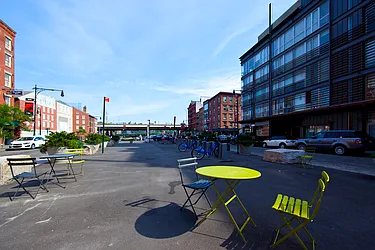 Rented by R New York