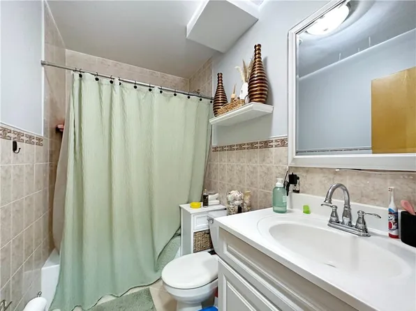 463 Beach 68th Street image 8 of 29