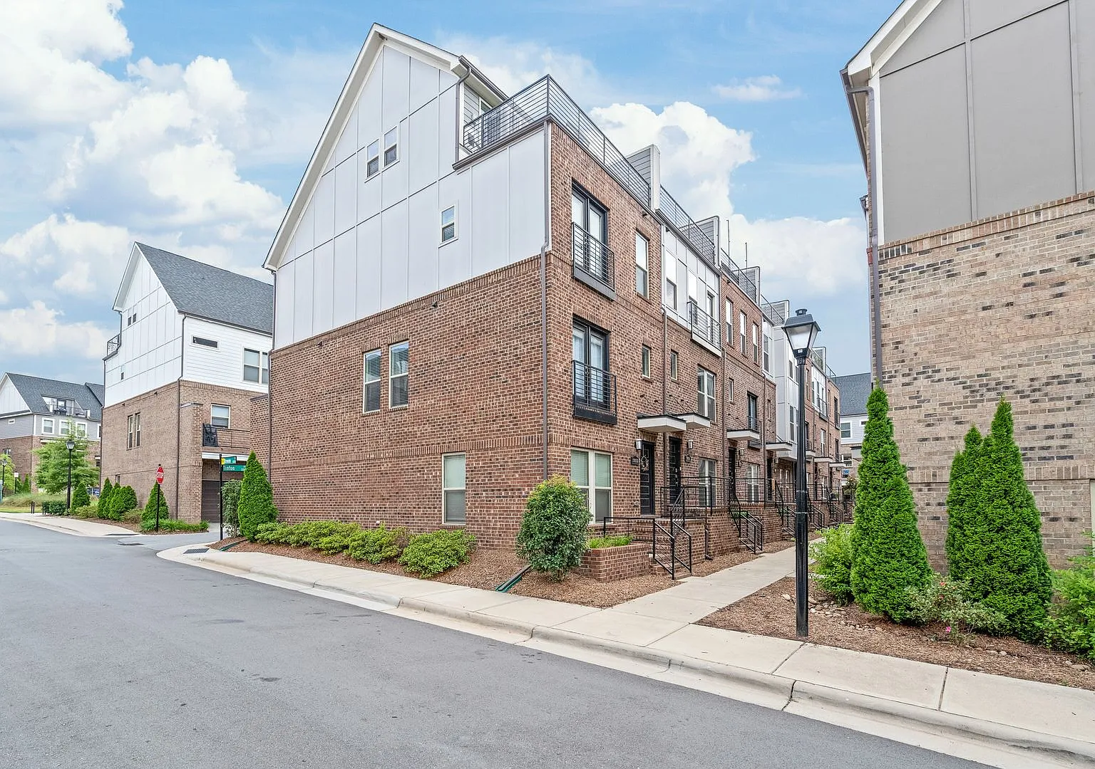 (Coming Soon) 3-Bedroom Townhome Near Uptown & Plaza Midwood! — Photo 1