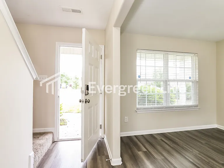 7 Stoud Cir — Photo 9