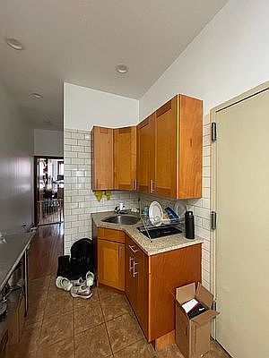2nd image of 388 15th St APT 3R