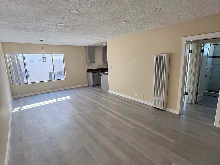 12736 Mitchell Ave #5 — Photo 6