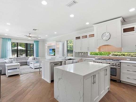 3rd image of 4021 Thistle Creek CT