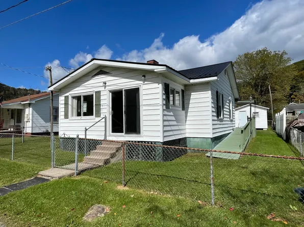 197 Crichton Ave, Quinwood, WV 25981