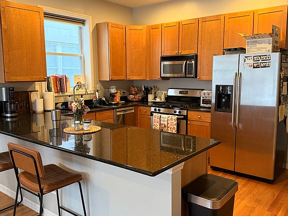 5th image of 1728 W Diversey Pkwy