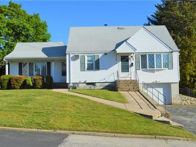 63 Westfield Dr, Cranston, RI, 02920