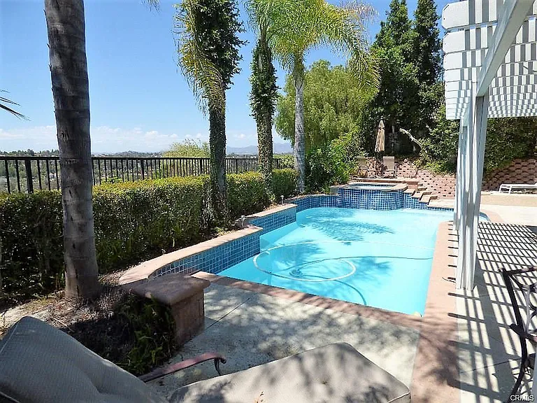 25565 Pacific Hills Dr — Photo 4