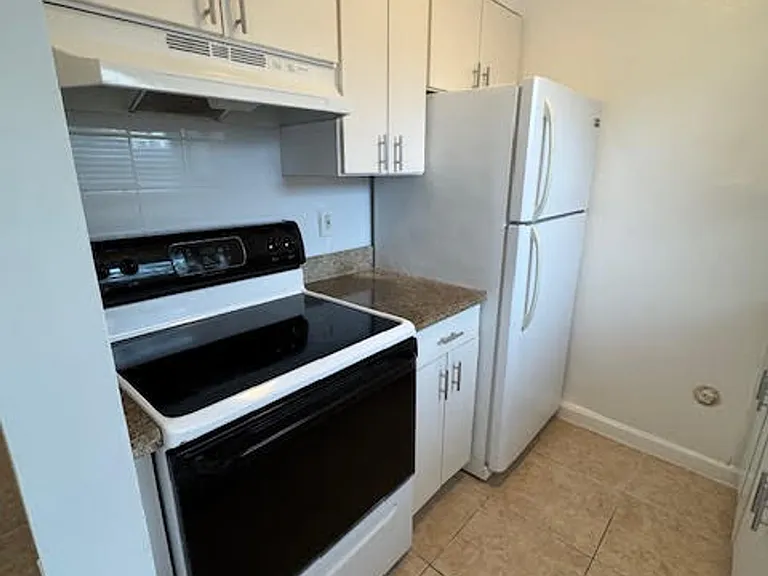 100 SW 10th St Ft. Lauderdale, FL 33315 — Photo 5