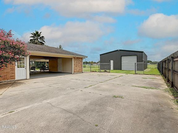 2nd image of 107 Thorn Dr