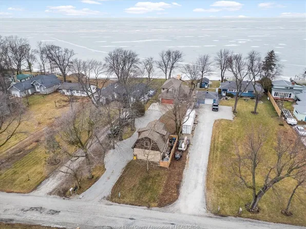 419 Charron Beach Rd, Lakeshore, ON N8L 1J5