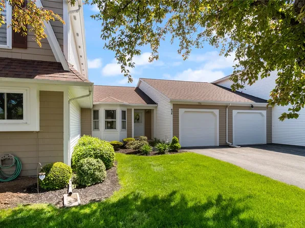 424 Kennington Blvd, Webster, NY 14580