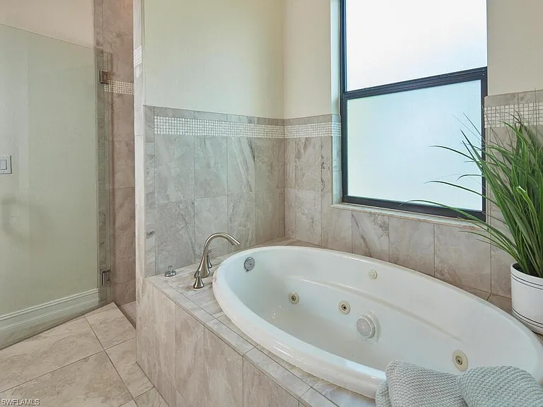 1119 Ridge St — Photo 14