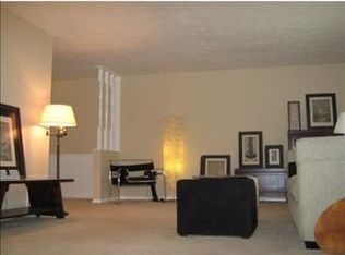 110 N Jamestown Rd, Coraopolis, PA 15108