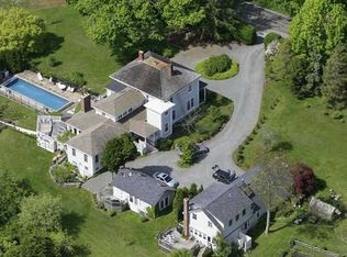 532 Paradise Ave, Middletown, RI 02842